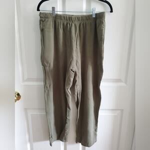 Basic Editions Olive Green Chinos with Elastic Waistband. Size L. #SW